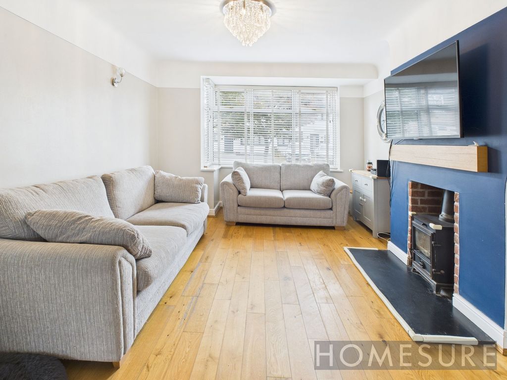 Property photo 2 of 34