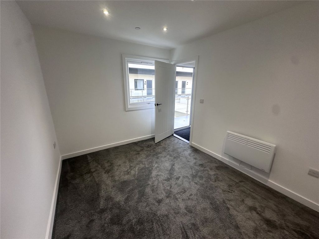 Property photo 3 of 7 Picture No. 05