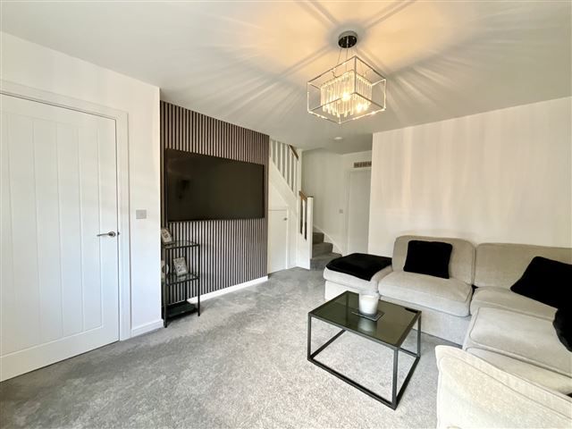 Property photo 3 of 21 Lounge