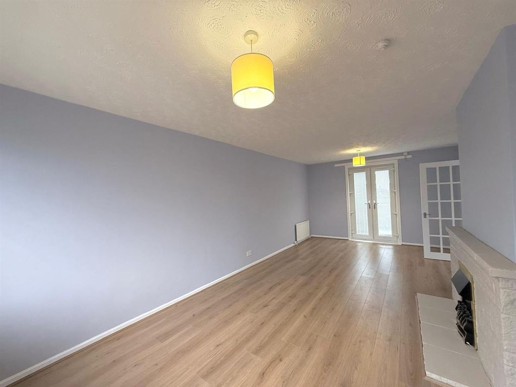 Additional image 4 of 3 bed terraced house to rentKing O'muirs Avenue, Glenochil, Alloa FK10