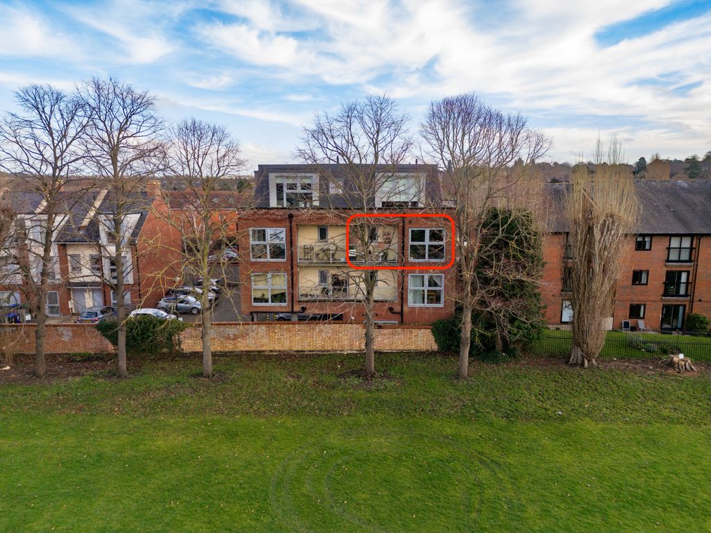 Property photo 1 of 21