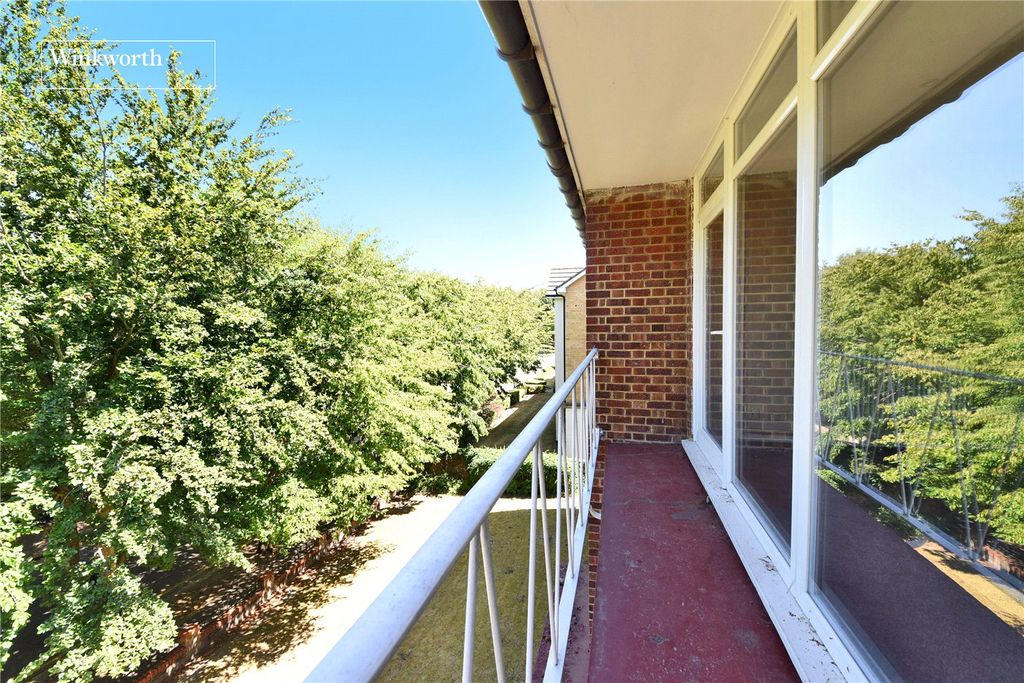 Property photo 2 of 16 Picture No. 13