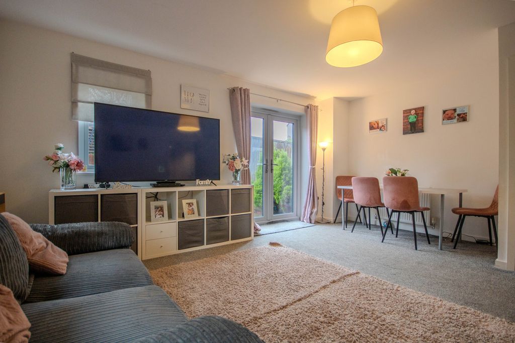 Property photo 3 of 20