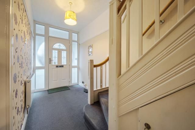 Property photo 2 of 20 Entrance Hallway