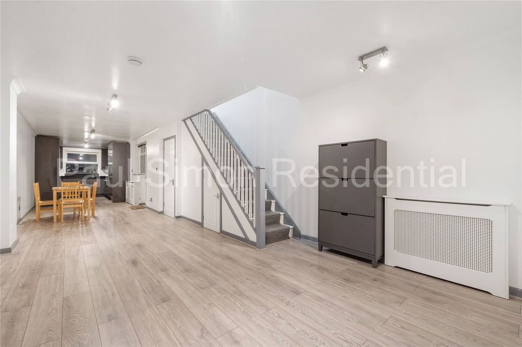 Property photo 2 of 12 Picture No. 11