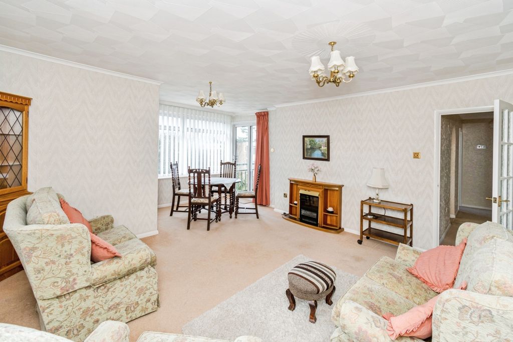 Property photo 2 of 17 Pbox-Img.Jpg