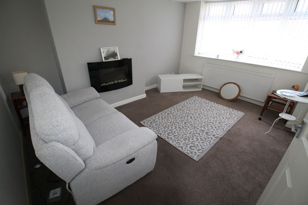 Property photo 2 of 17 Img_2676