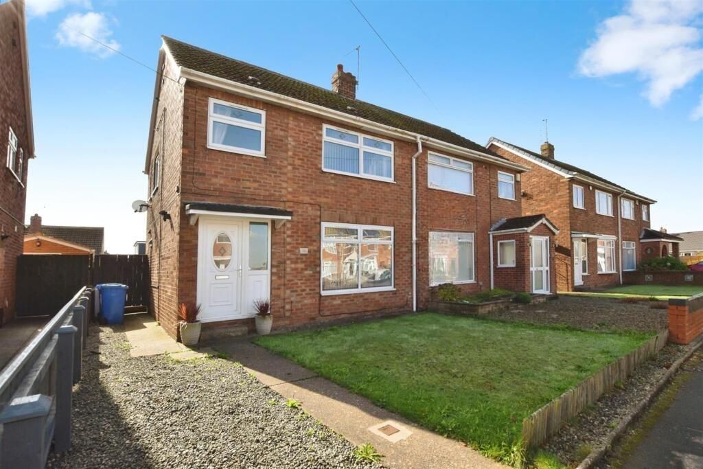 Property photo 1 of 30 Front.Jpg