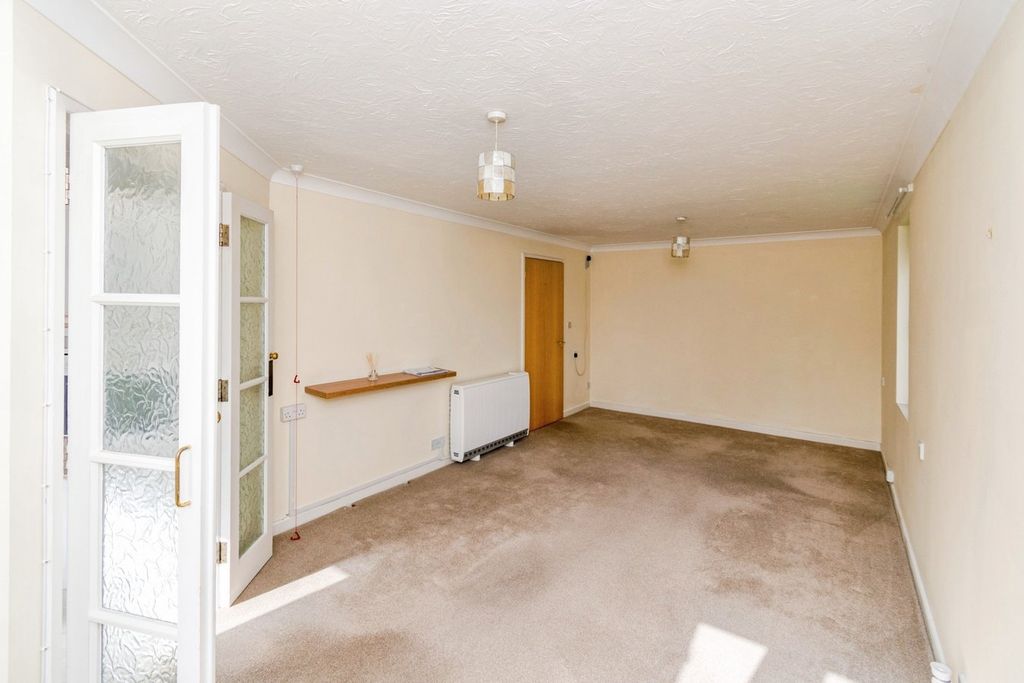 Property photo 3 of 14