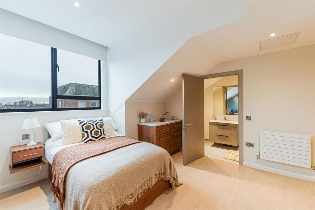 Additional image 8 of Studio to rentElmwood Avenue, Belfast BT9