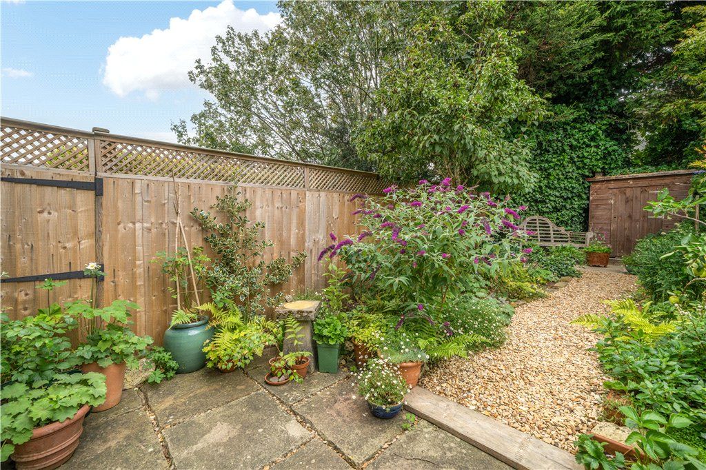 Property photo 2 of 10 Garden