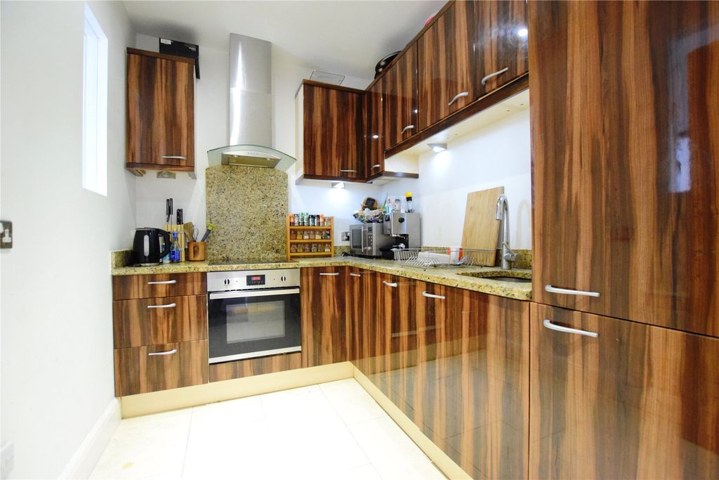 Property photo 3 of 8 Kitchen