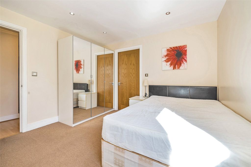 Property photo 3 of 8 Picture No. 04