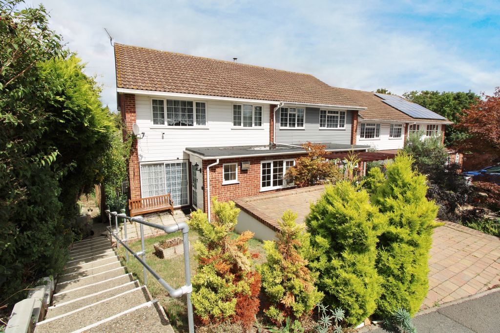 Property photo 1 of 26