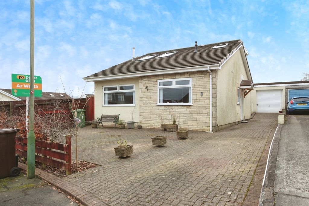 Property photo 1 of 27