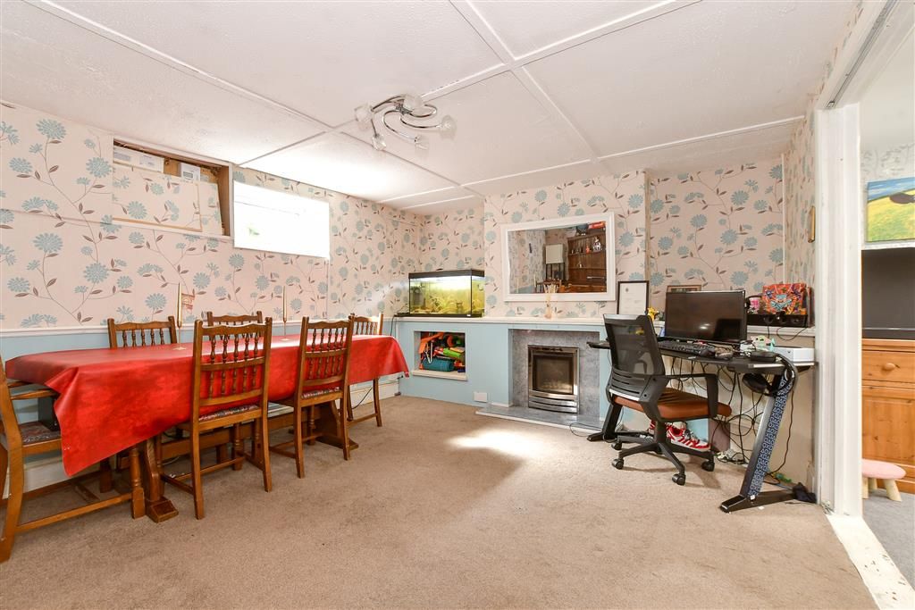 Property photo 3 of 14 Dining Room