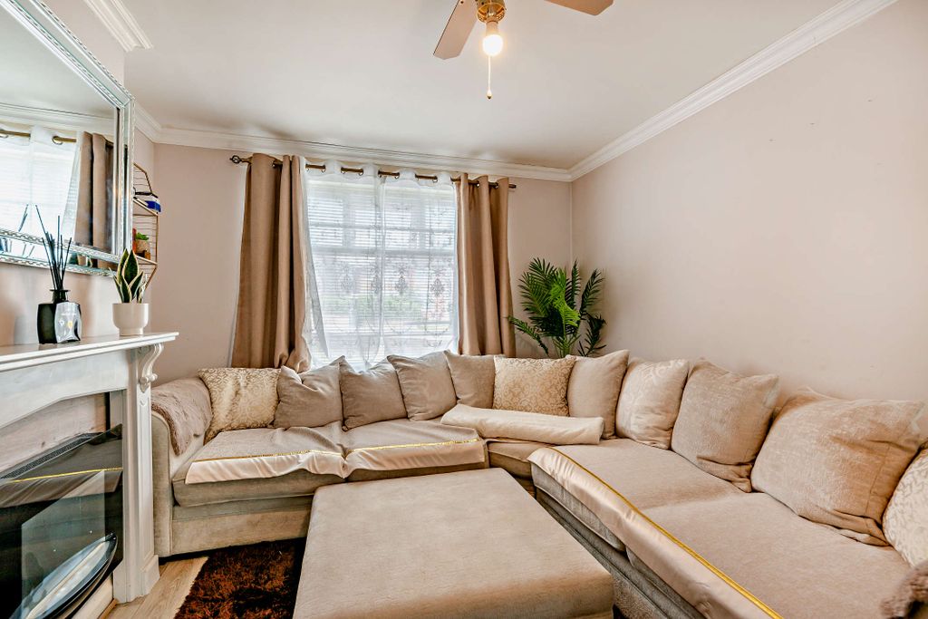 Property photo 1 of 1
