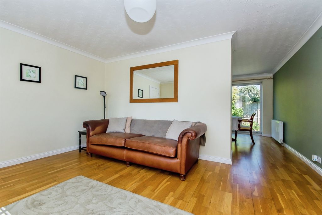 Property photo 2 of 17