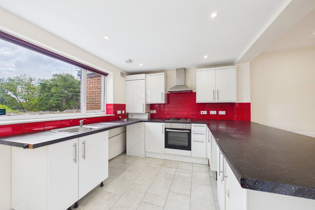 Property photo 2 of 9 Picture No. 04