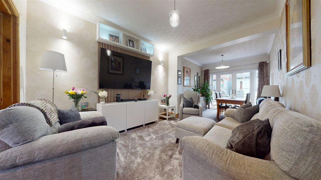 Property photo 3 of 35 Freckleton Road Reception Room