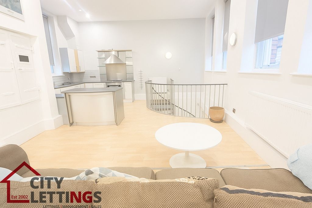 Property photo 2 of 14