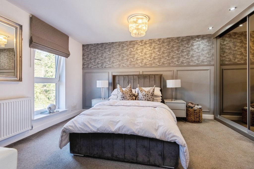 Property photo 2 of 14 Pbox-Img.Jpg