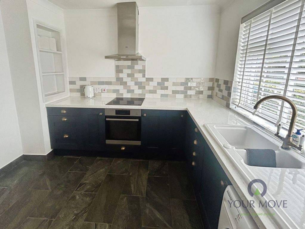 Property photo 2 of 17 Kitchen