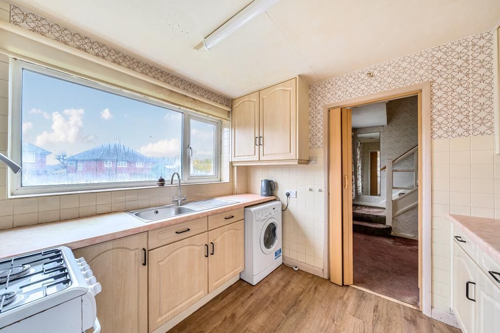 Property photo 2 of 20 Kitchen