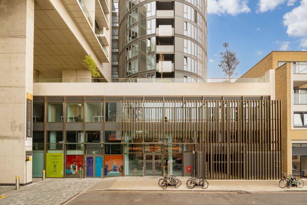 Property photo 1 of 9