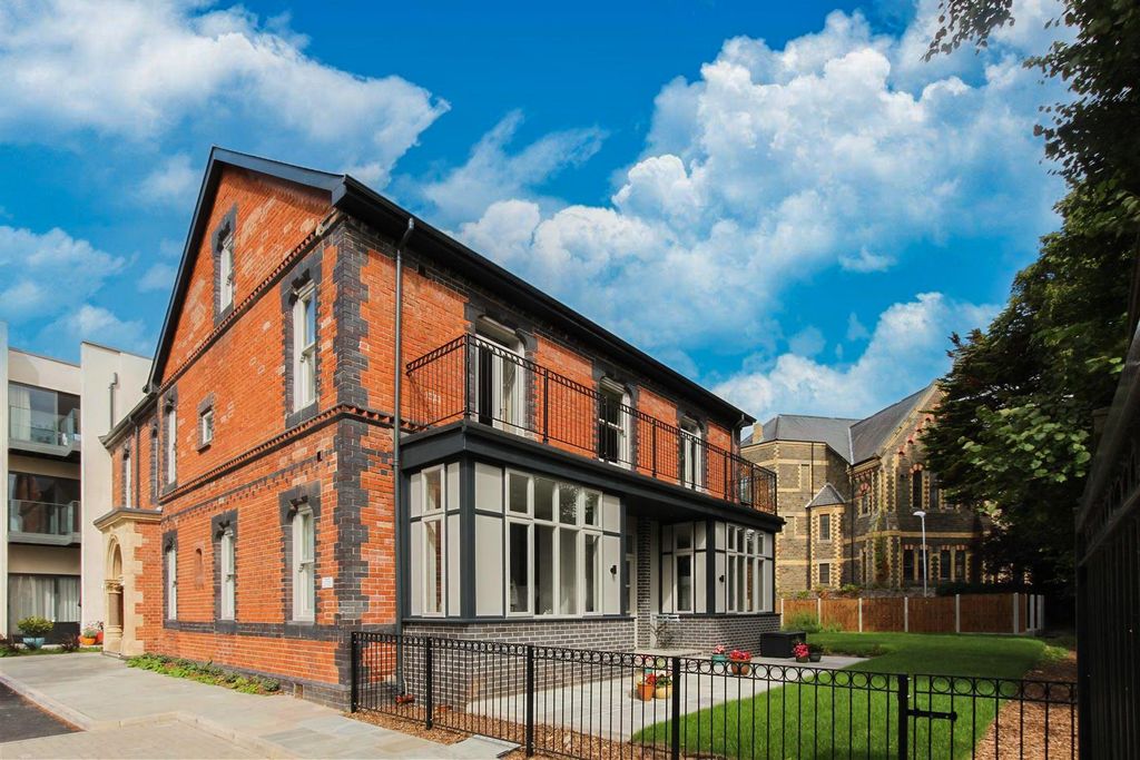Additional image 6 of 3 bed flat for saleThe Lindens, Romilly Crescent, Pontcanna, Cardiff CF11