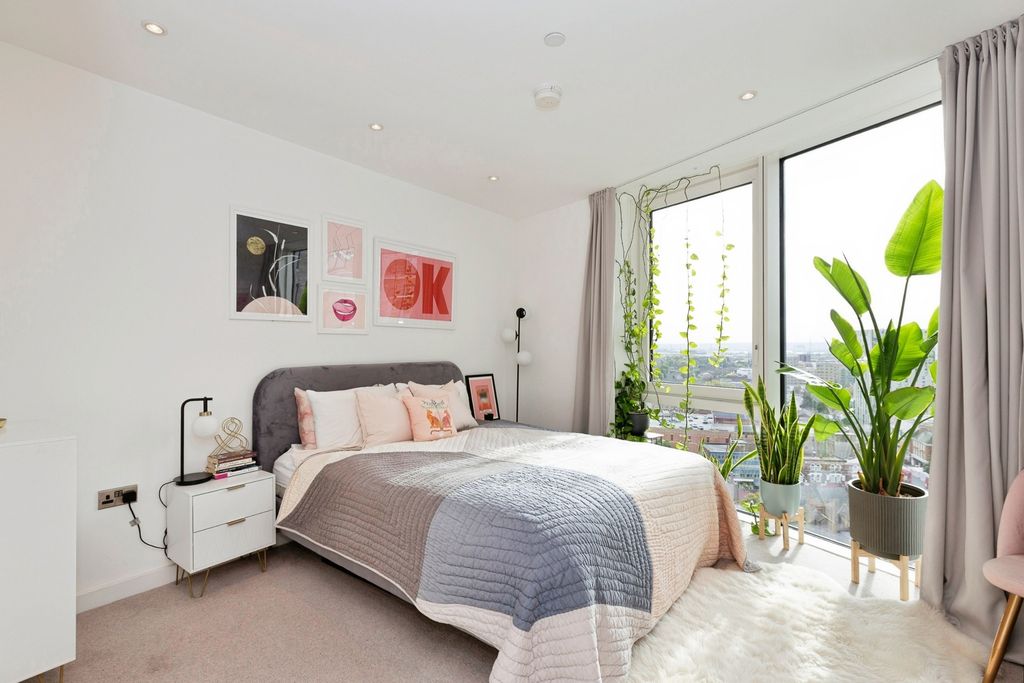 Property photo 3 of 16 Photo