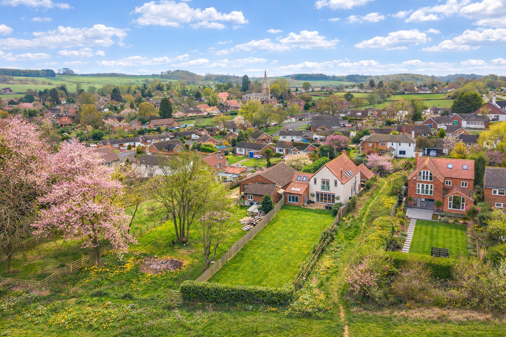 Property photo 2 of 39