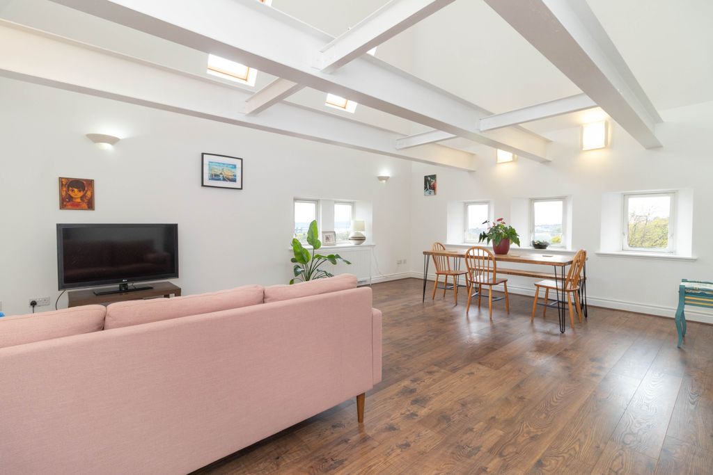 Property photo 3 of 26 Lounge/Dining Room