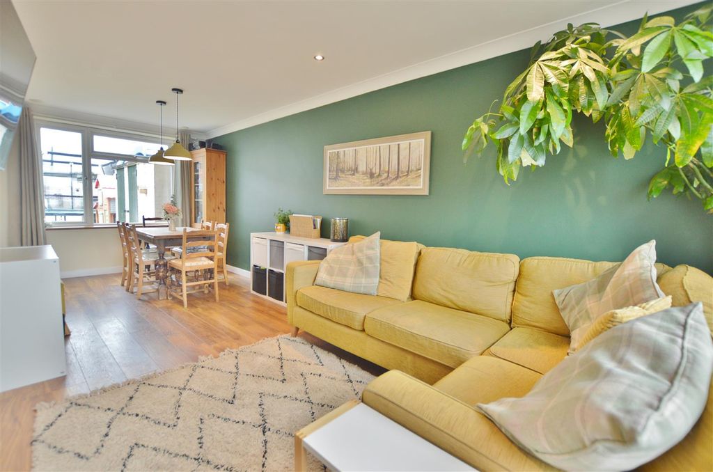 Property photo 3 of 10 Dsc_0181.Jpg