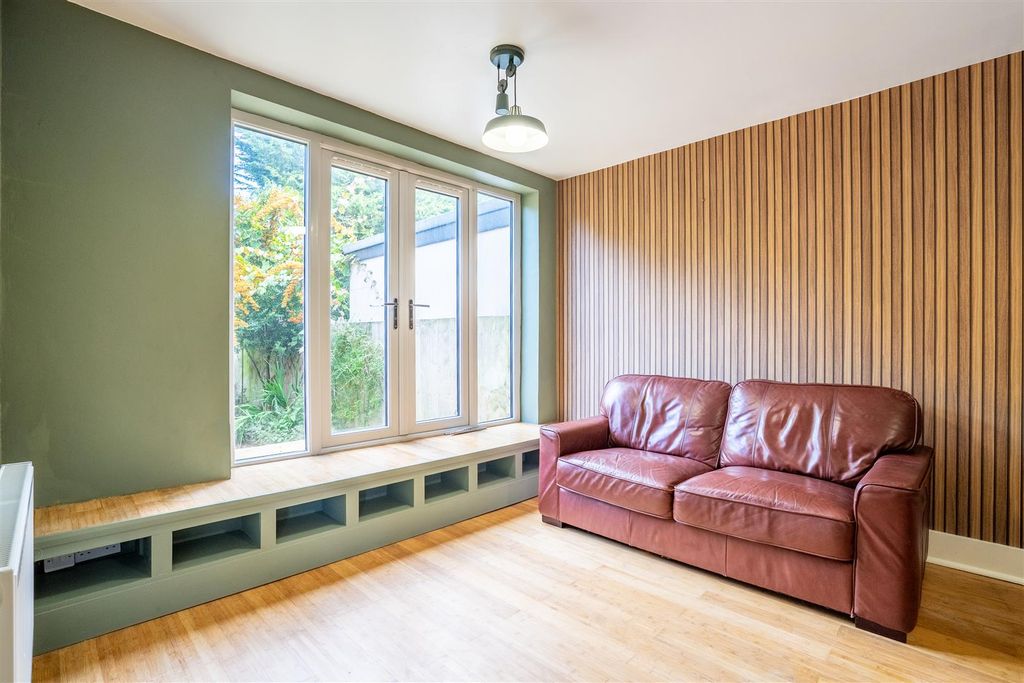 Property photo 3 of 11 24 BT-3.Jpg