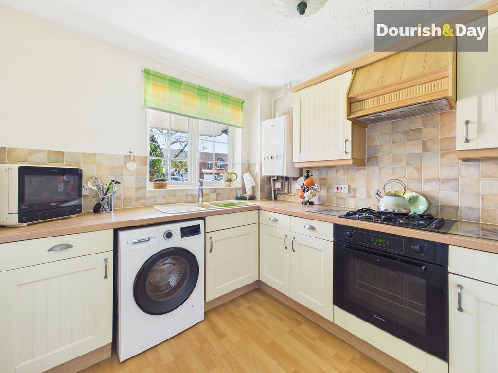 Property photo 3 of 21