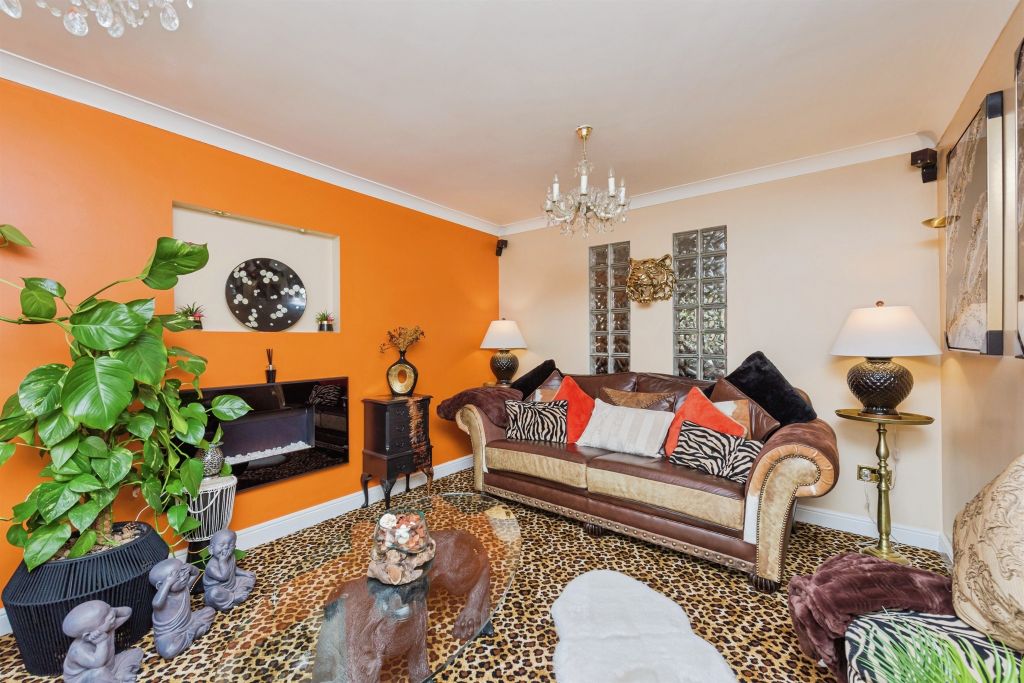 Property photo 2 of 17