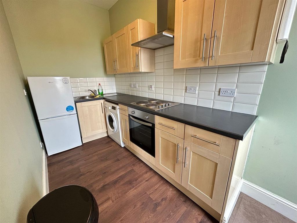 Property photo 2 of 8 7.Jpg