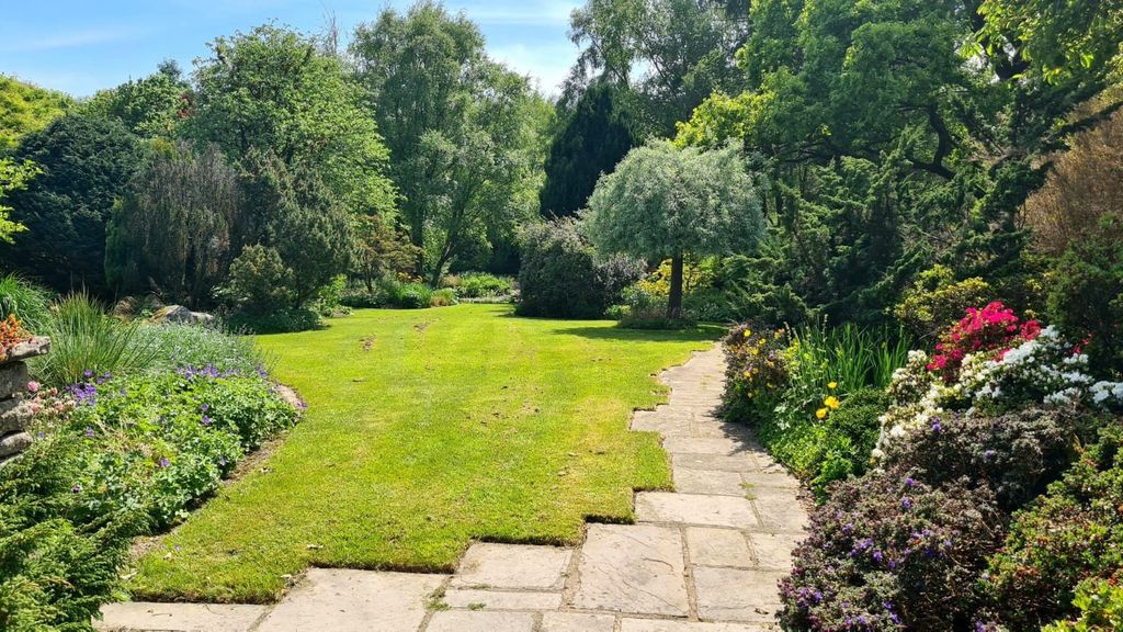 Property photo 3 of 31 Picture No. 03