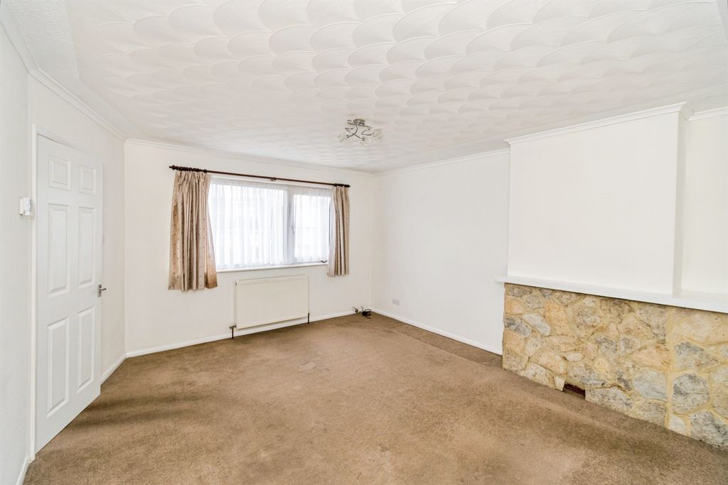 Property photo 3 of 21