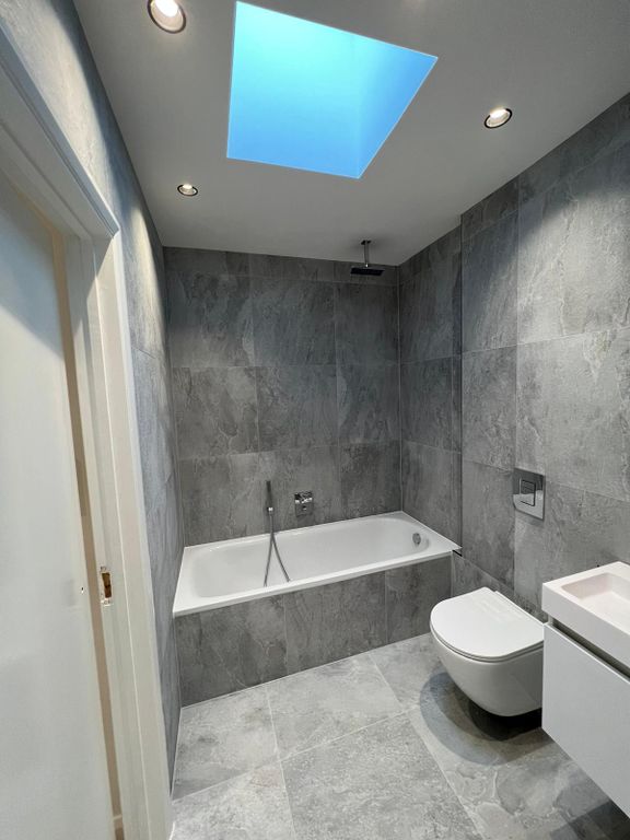 Property photo 3 of 9 Photo 2