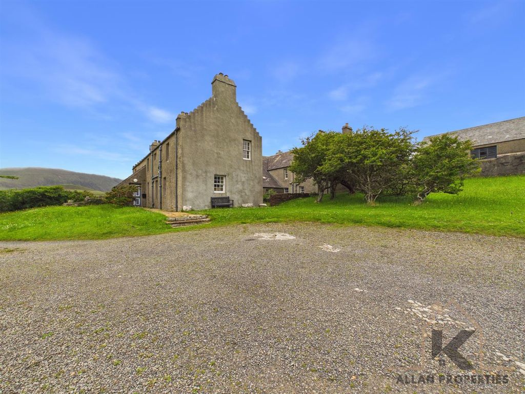 Property photo 3 of 37