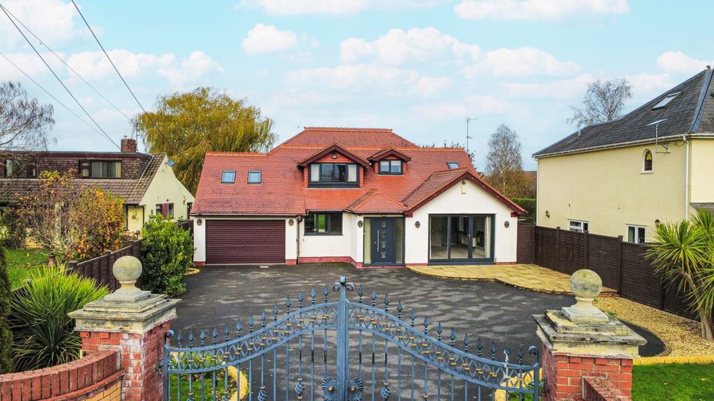 Property photo 1 of 27 4542954