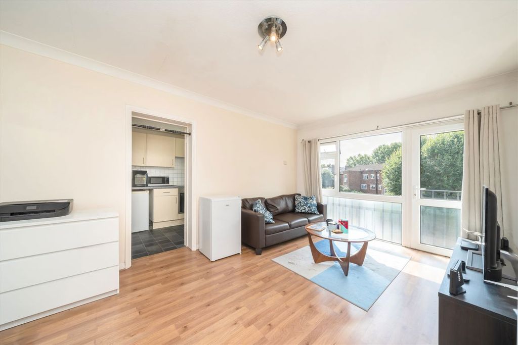 Property photo 2 of 5