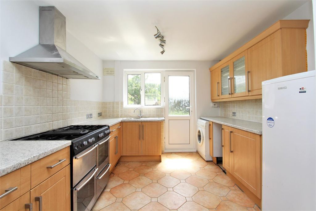 Property photo 2 of 15 Kitchen