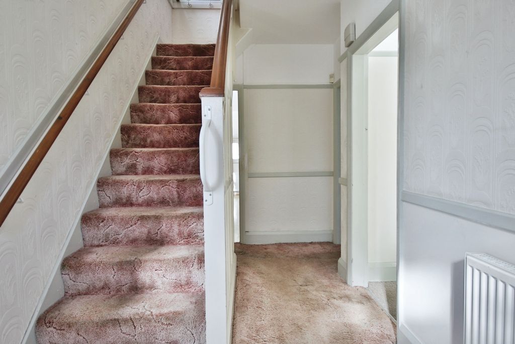 Property photo 2 of 25 3429725