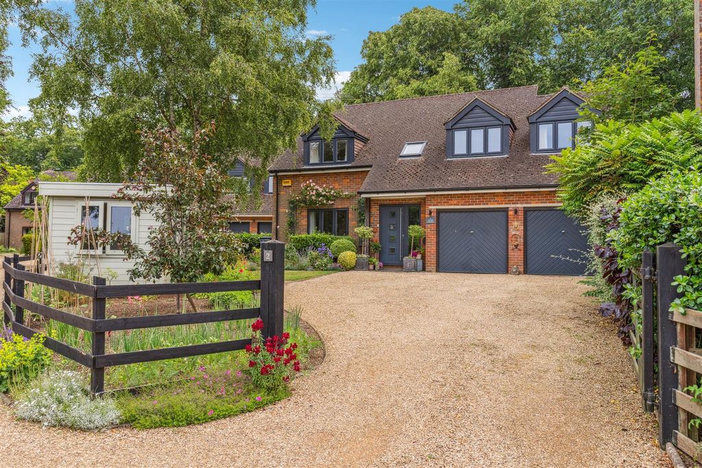 Property photo 1 of 29 Tythe Gardens, Stewkley