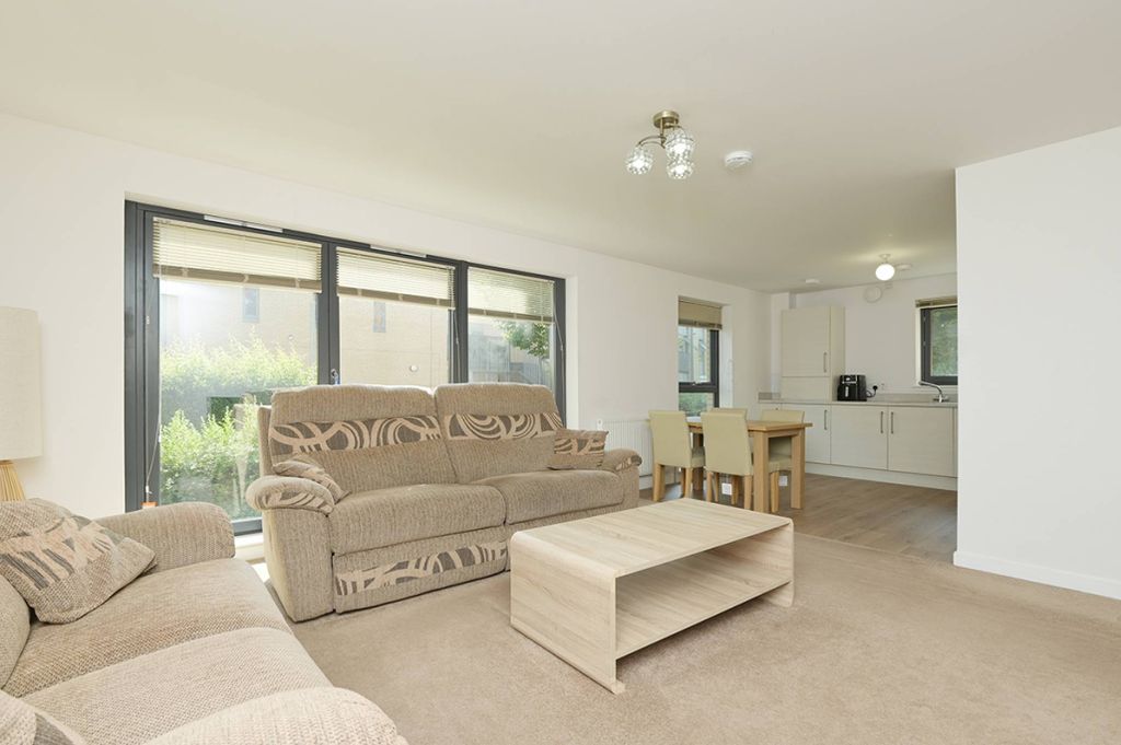 Property photo 3 of 23