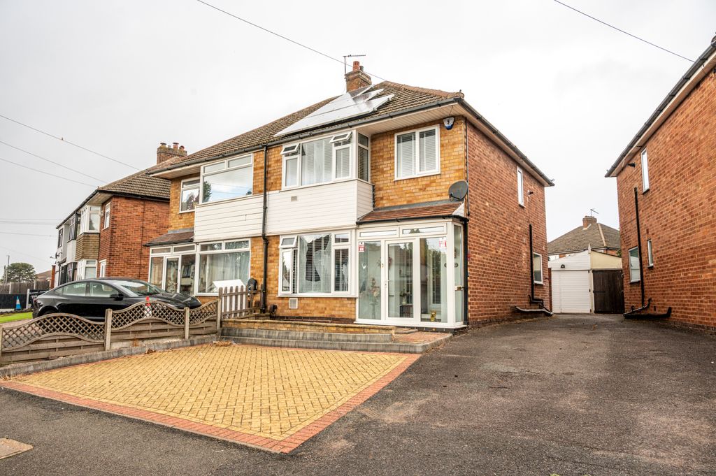 Property photo 2 of 25 01