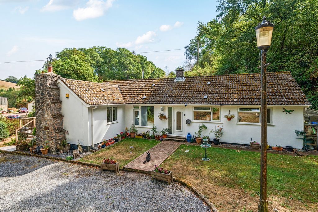 Property photo 1 of 25 1512946-3-1A04328...
